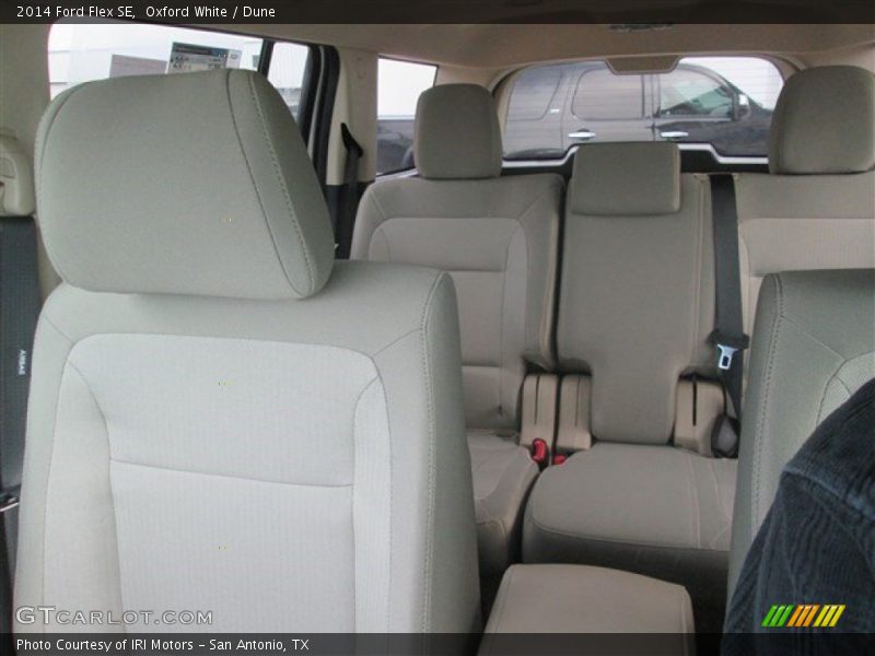 Oxford White / Dune 2014 Ford Flex SE