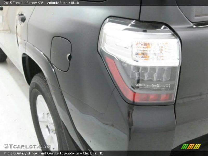 Attitude Black / Black 2015 Toyota 4Runner SR5