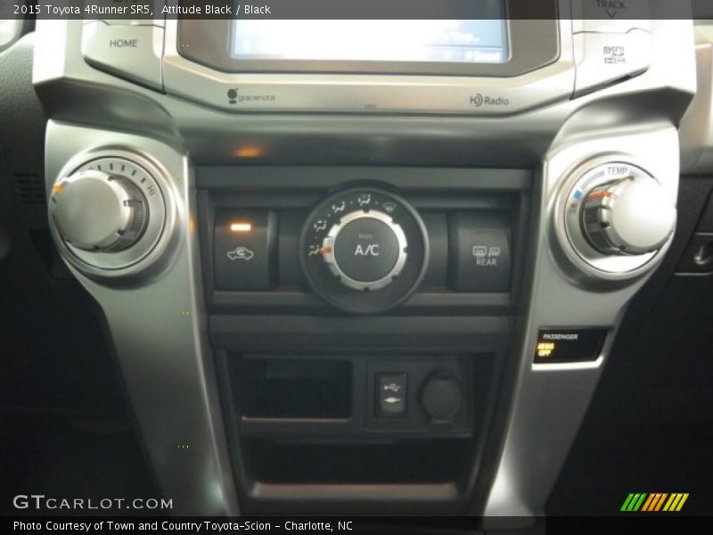 Attitude Black / Black 2015 Toyota 4Runner SR5