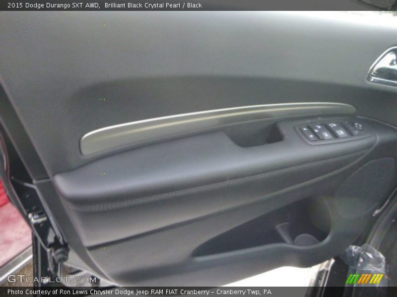 Brilliant Black Crystal Pearl / Black 2015 Dodge Durango SXT AWD