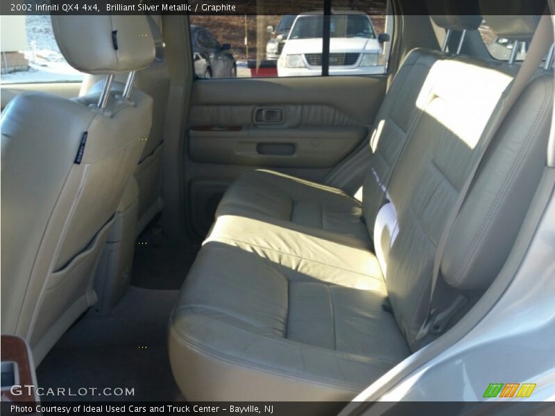 Brilliant Silver Metallic / Graphite 2002 Infiniti QX4 4x4