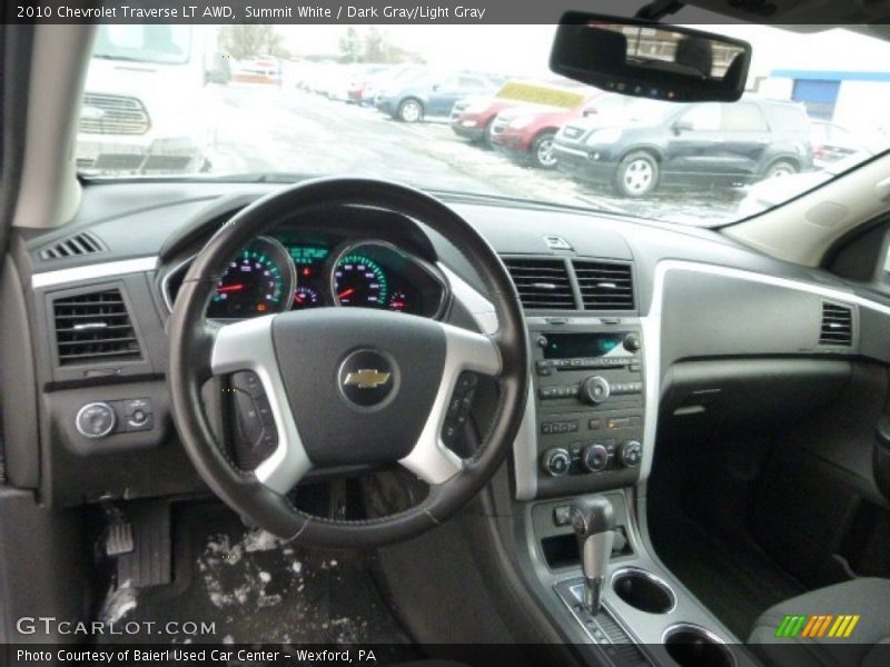 Summit White / Dark Gray/Light Gray 2010 Chevrolet Traverse LT AWD