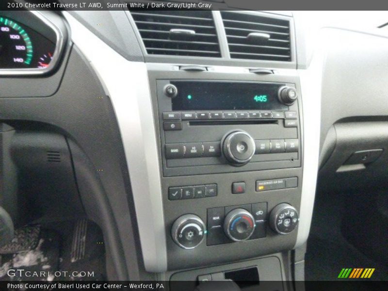 Summit White / Dark Gray/Light Gray 2010 Chevrolet Traverse LT AWD