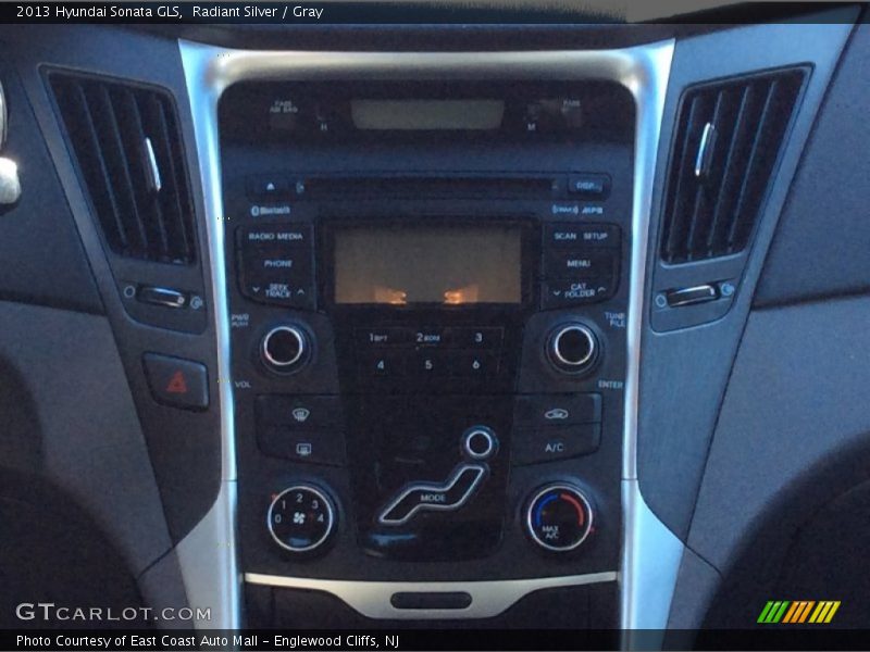 Radiant Silver / Gray 2013 Hyundai Sonata GLS