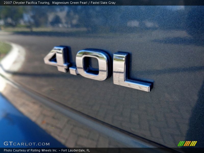  2007 Pacifica Touring Logo