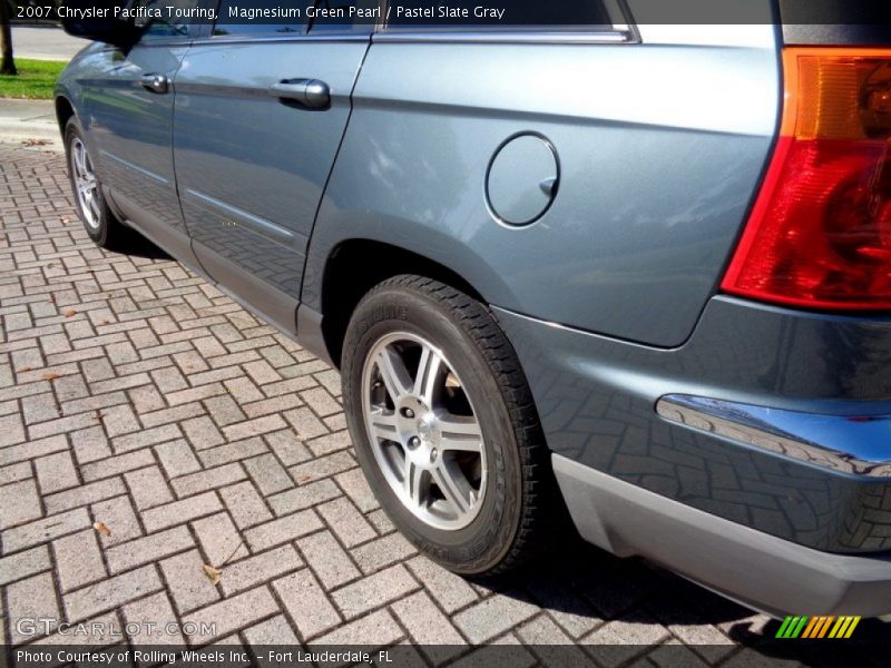 Magnesium Green Pearl / Pastel Slate Gray 2007 Chrysler Pacifica Touring