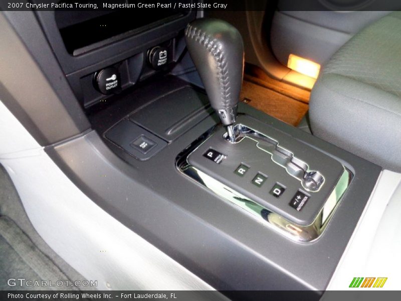  2007 Pacifica Touring 6 Speed AutoStick Automatic Shifter