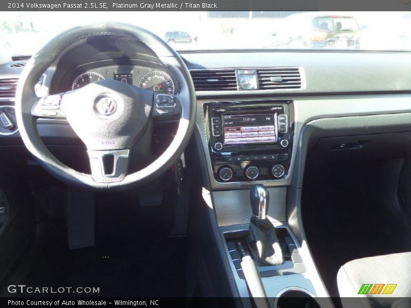 Platinum Gray Metallic / Titan Black 2014 Volkswagen Passat 2.5L SE