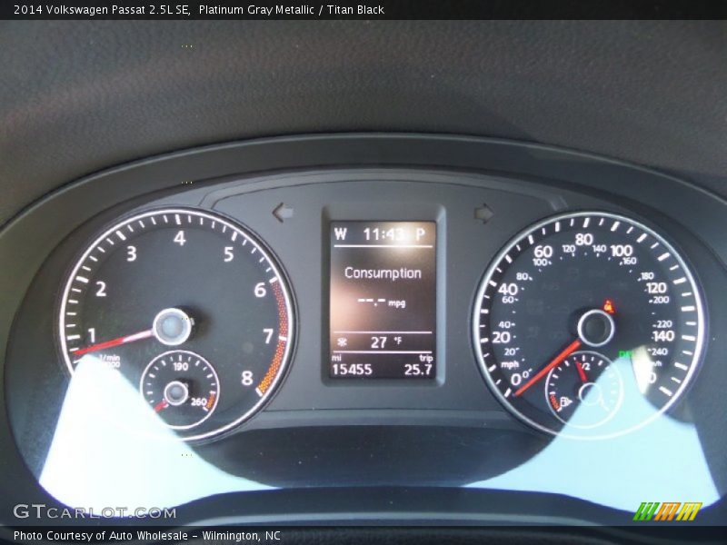 Platinum Gray Metallic / Titan Black 2014 Volkswagen Passat 2.5L SE
