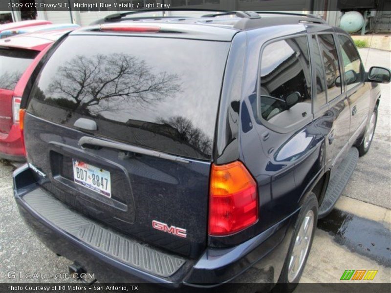 Midnight Blue Metallic / Light Gray 2009 GMC Envoy SLT