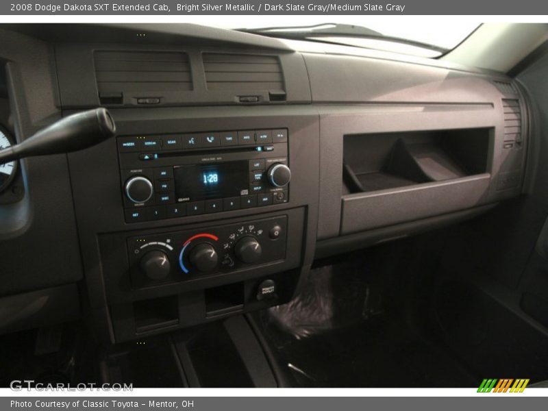 Bright Silver Metallic / Dark Slate Gray/Medium Slate Gray 2008 Dodge Dakota SXT Extended Cab