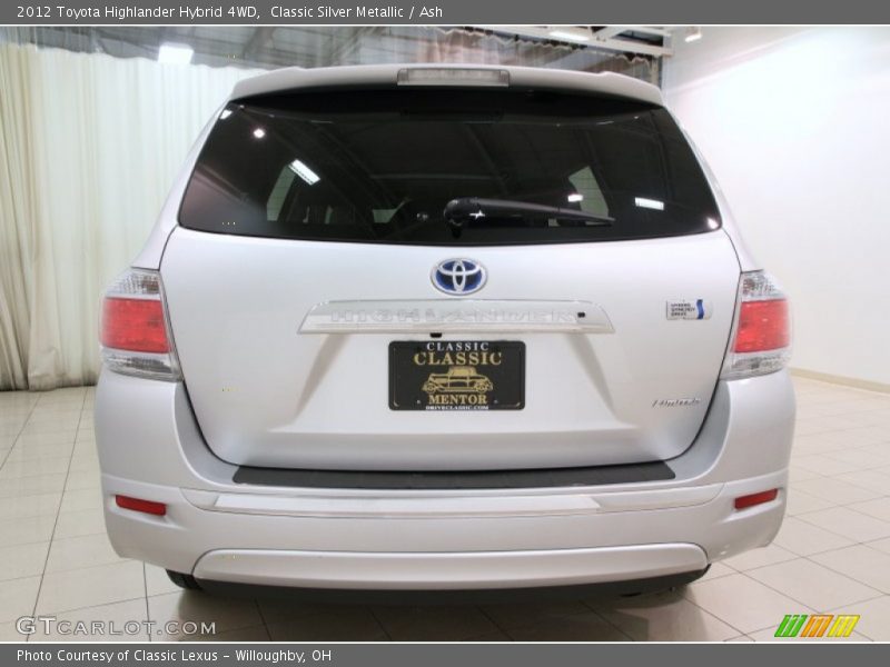 Classic Silver Metallic / Ash 2012 Toyota Highlander Hybrid 4WD