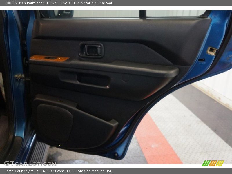 Crystal Blue Metallic / Charcoal 2003 Nissan Pathfinder LE 4x4