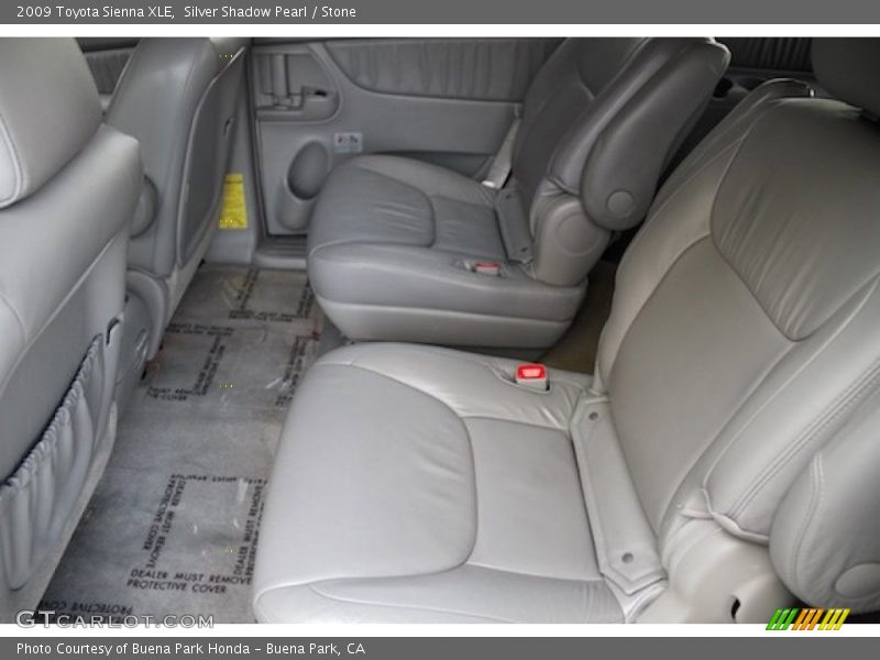 Silver Shadow Pearl / Stone 2009 Toyota Sienna XLE