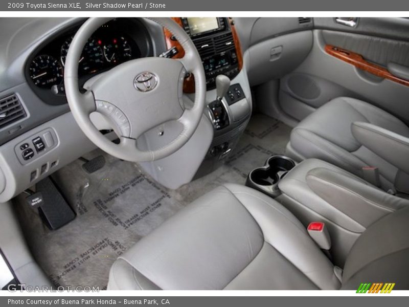  2009 Sienna XLE Stone Interior