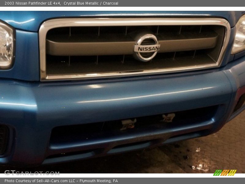 Crystal Blue Metallic / Charcoal 2003 Nissan Pathfinder LE 4x4