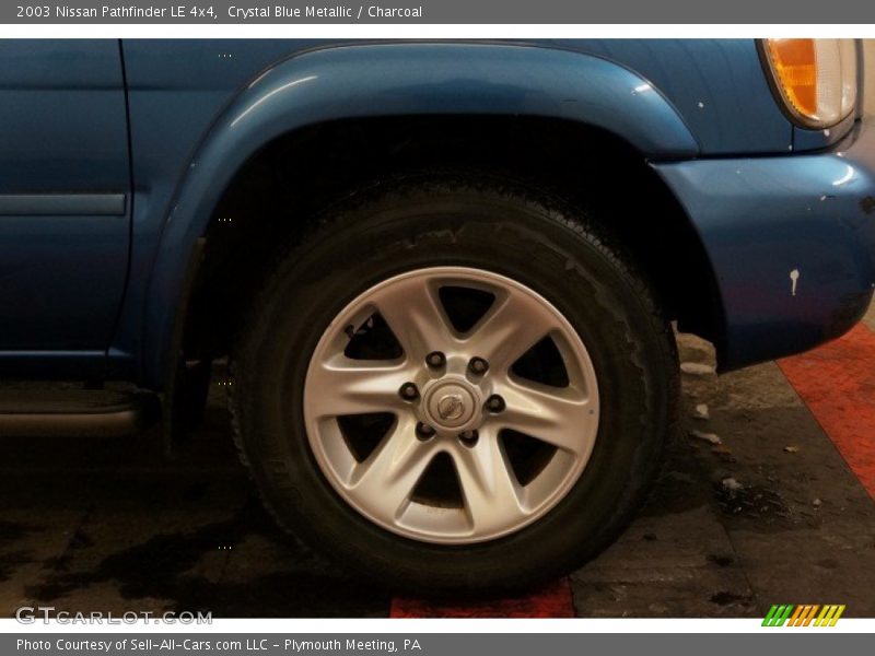 Crystal Blue Metallic / Charcoal 2003 Nissan Pathfinder LE 4x4