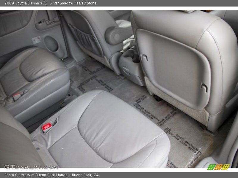 Silver Shadow Pearl / Stone 2009 Toyota Sienna XLE