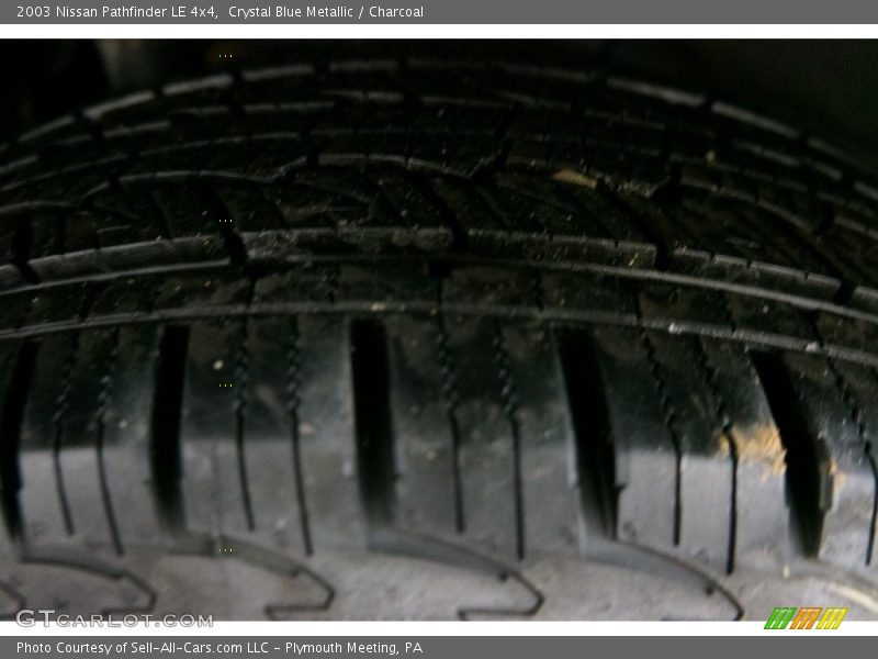 Crystal Blue Metallic / Charcoal 2003 Nissan Pathfinder LE 4x4