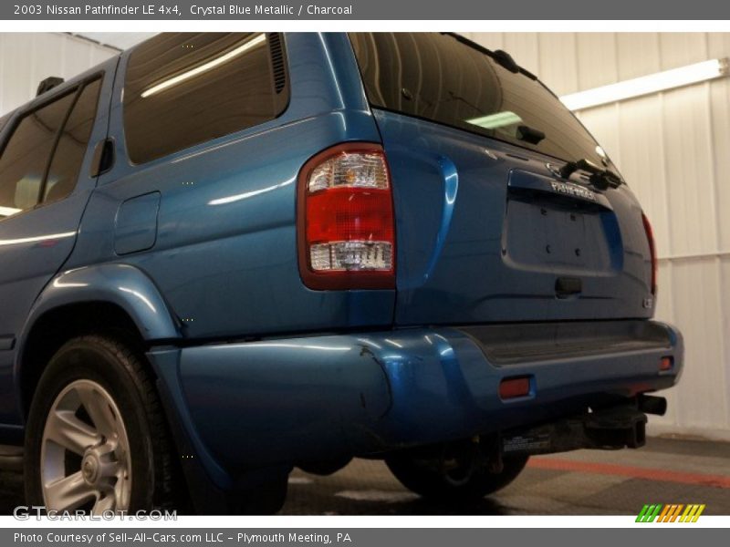 Crystal Blue Metallic / Charcoal 2003 Nissan Pathfinder LE 4x4