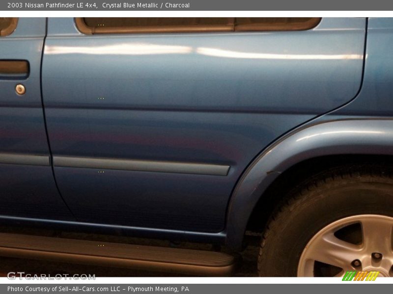 Crystal Blue Metallic / Charcoal 2003 Nissan Pathfinder LE 4x4