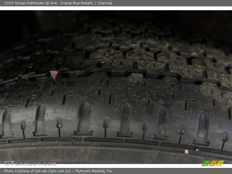 Crystal Blue Metallic / Charcoal 2003 Nissan Pathfinder LE 4x4