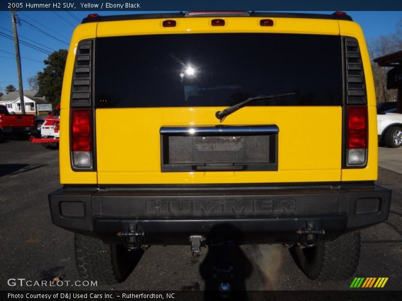 Yellow / Ebony Black 2005 Hummer H2 SUV