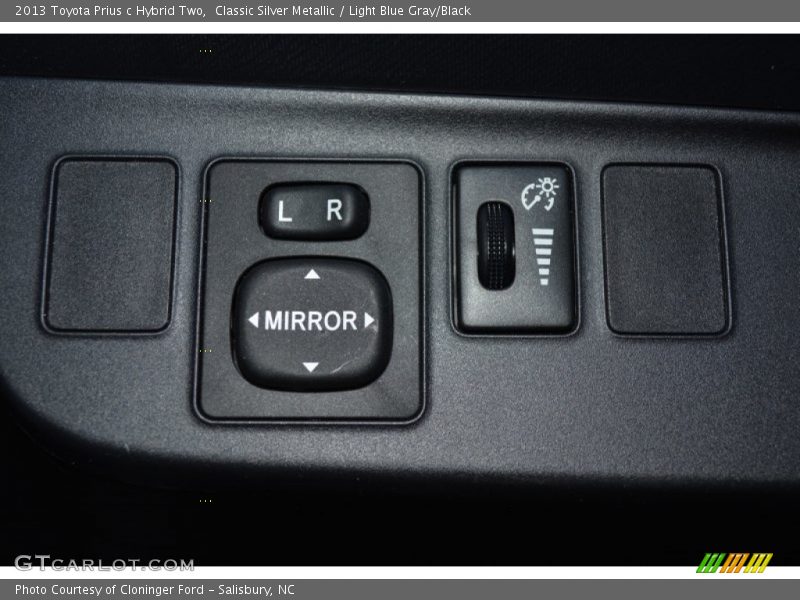 Classic Silver Metallic / Light Blue Gray/Black 2013 Toyota Prius c Hybrid Two