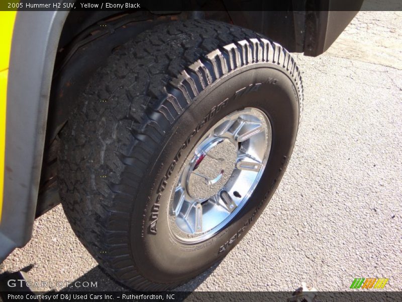 Yellow / Ebony Black 2005 Hummer H2 SUV