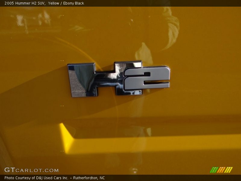 Yellow / Ebony Black 2005 Hummer H2 SUV