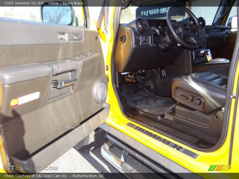 Yellow / Ebony Black 2005 Hummer H2 SUV