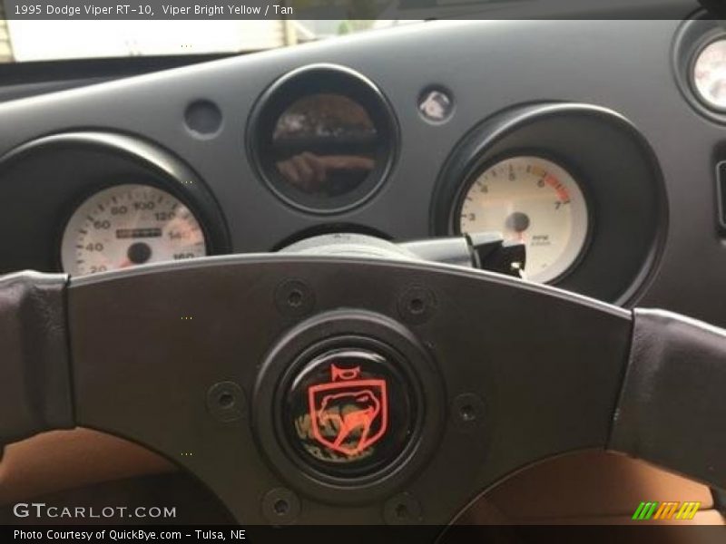 Viper Bright Yellow / Tan 1995 Dodge Viper RT-10