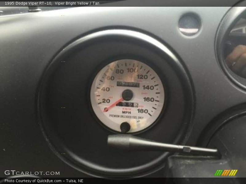 Viper Bright Yellow / Tan 1995 Dodge Viper RT-10