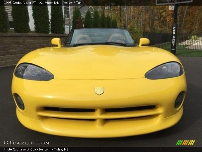 Viper Bright Yellow / Tan 1995 Dodge Viper RT-10