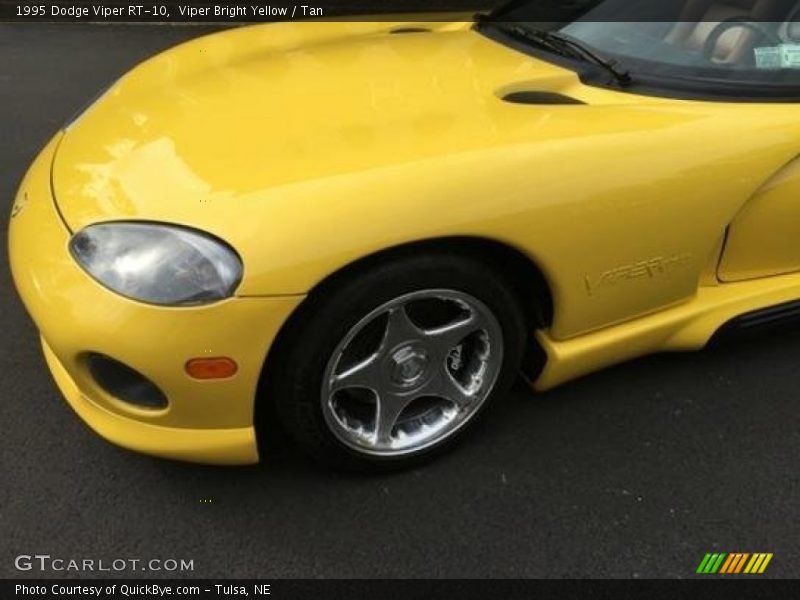 Viper Bright Yellow / Tan 1995 Dodge Viper RT-10