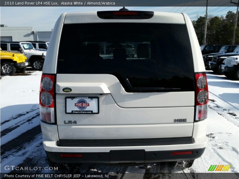 Alaska White / Almond/Arabica 2010 Land Rover LR4 HSE Lux
