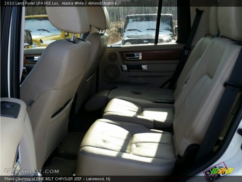 Alaska White / Almond/Arabica 2010 Land Rover LR4 HSE Lux