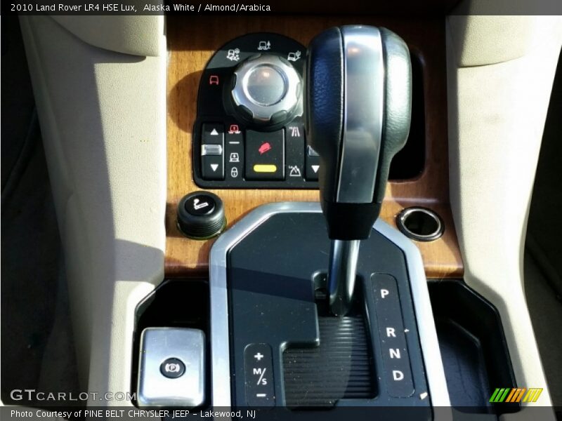 Alaska White / Almond/Arabica 2010 Land Rover LR4 HSE Lux