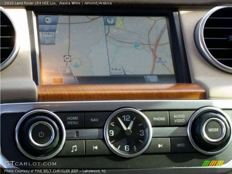 Alaska White / Almond/Arabica 2010 Land Rover LR4 HSE Lux