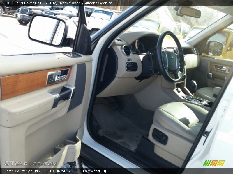 Alaska White / Almond/Arabica 2010 Land Rover LR4 HSE Lux