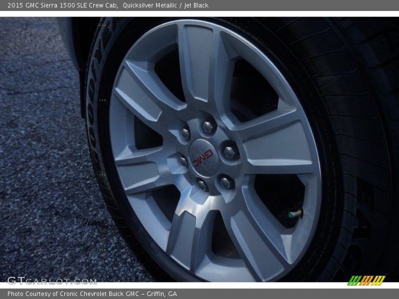 Quicksilver Metallic / Jet Black 2015 GMC Sierra 1500 SLE Crew Cab