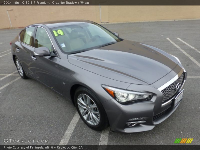 Front 3/4 View of 2014 Q 50 3.7 Premium