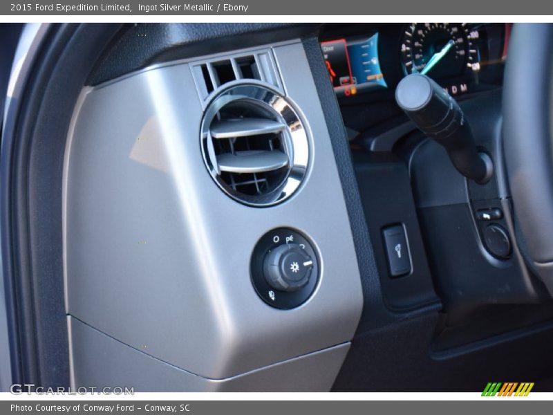 Ingot Silver Metallic / Ebony 2015 Ford Expedition Limited