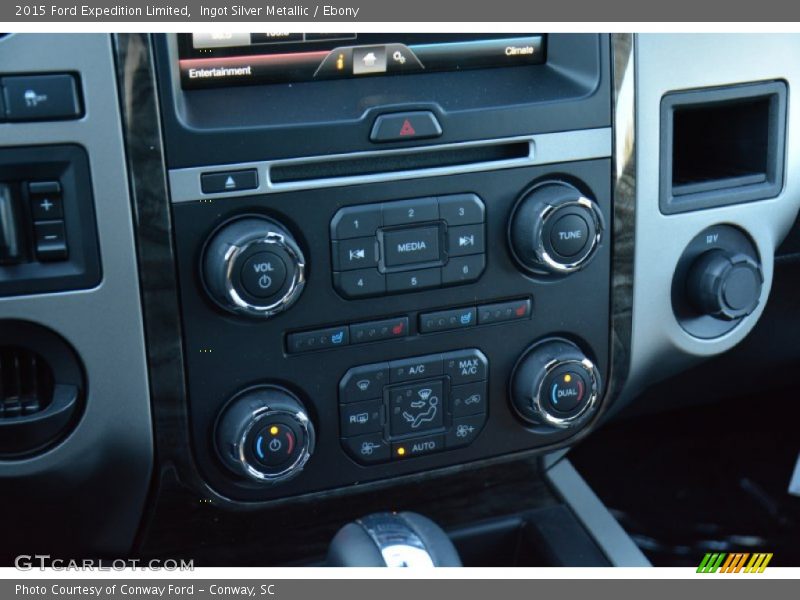 Ingot Silver Metallic / Ebony 2015 Ford Expedition Limited