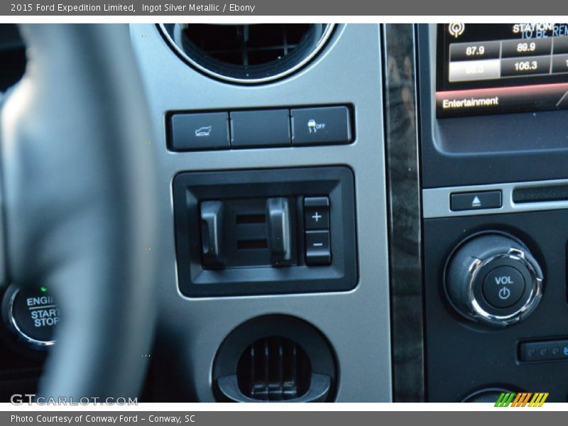 Ingot Silver Metallic / Ebony 2015 Ford Expedition Limited