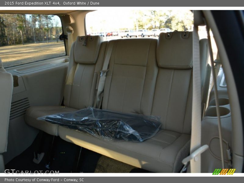 Oxford White / Dune 2015 Ford Expedition XLT 4x4