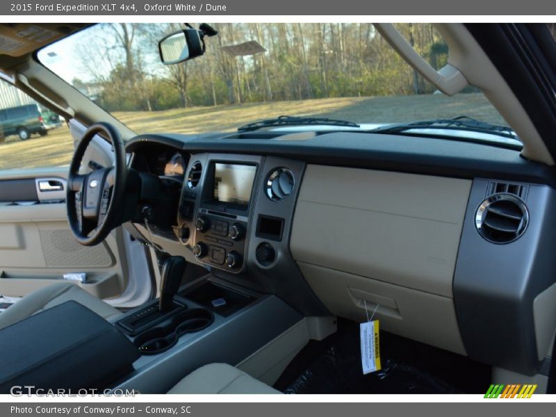 Oxford White / Dune 2015 Ford Expedition XLT 4x4