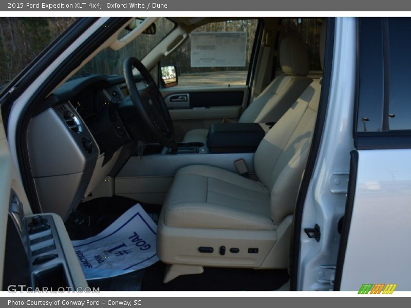 Oxford White / Dune 2015 Ford Expedition XLT 4x4