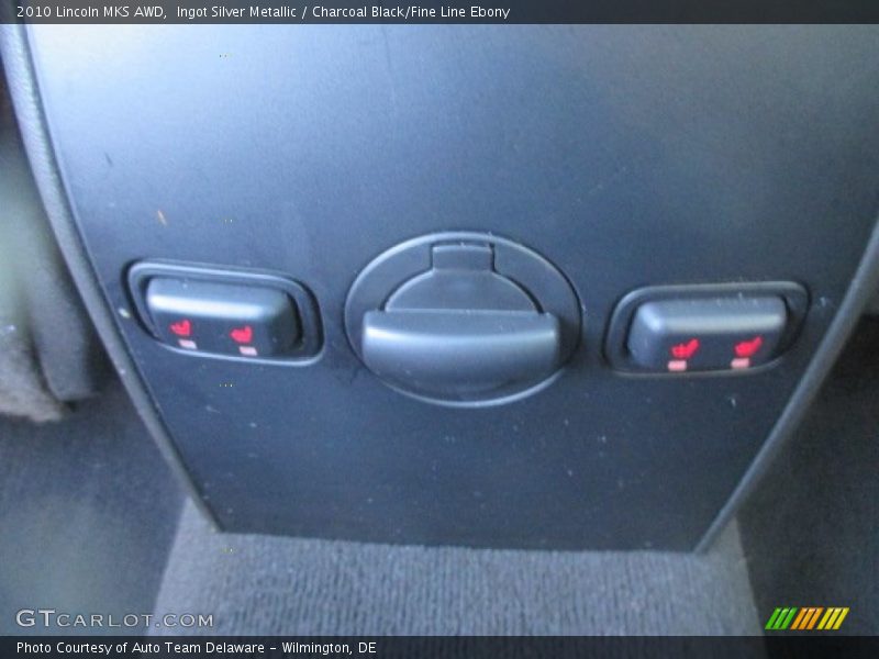 Ingot Silver Metallic / Charcoal Black/Fine Line Ebony 2010 Lincoln MKS AWD