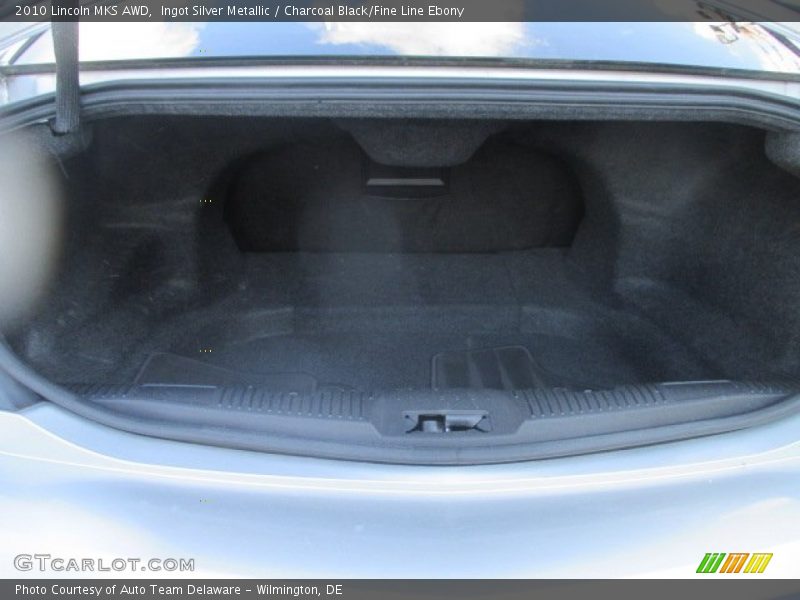 Ingot Silver Metallic / Charcoal Black/Fine Line Ebony 2010 Lincoln MKS AWD